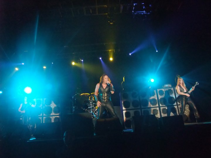 Manowar4.jpg
