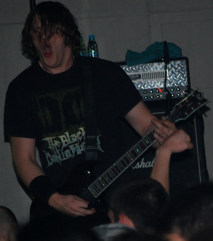 2_Born_Form_Pain_03.jpg