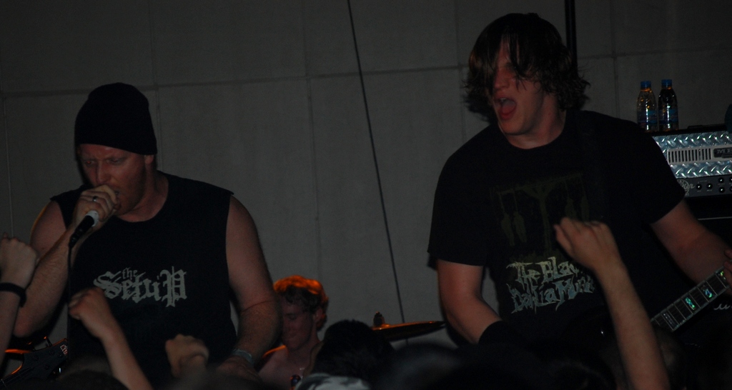 2_Born_Form_Pain_04.jpg